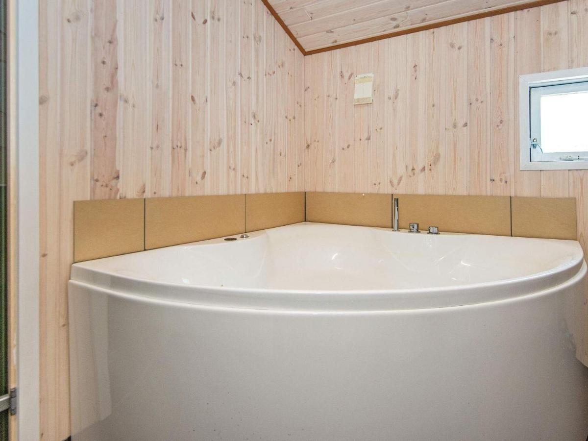 8 Person Holiday Home In Hejls Экстерьер фото